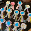 Customizable badges and brooches Customizable badges and brooches