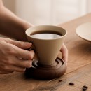粗陶漏斗咖啡杯