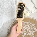 按摩木质梳