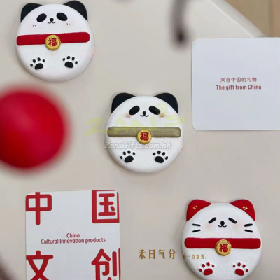 Hand-painted panda aromatherapy gypsum pendant