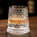 旋转威士忌酒杯