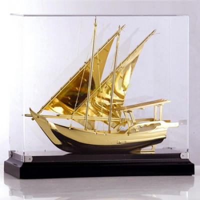 Gold sailing decoration