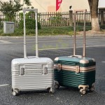 萬向輪拉桿行李箱