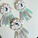 Customizable badges and brooches Customizable badges and brooches