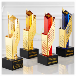 鏤空不規則金屬獎杯