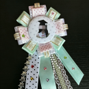 Customizable badges and brooches Customizable badges and brooches