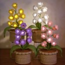 手工鉤織9頭帶燈鈴蘭花毛線盆栽