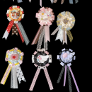 Customizable badges and brooches Customizable badges and brooches