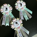 Customizable badges and brooches Customizable badges and brooches