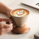 粗陶漏斗咖啡杯