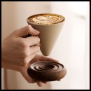 粗陶漏斗咖啡杯